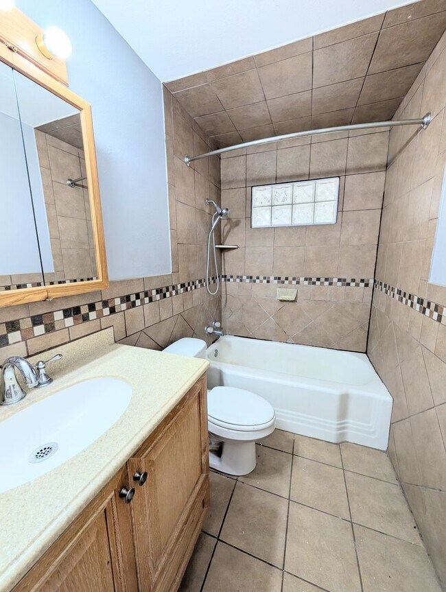 Foto del edificio - 3 Bed 2 Bath Move In Ready!