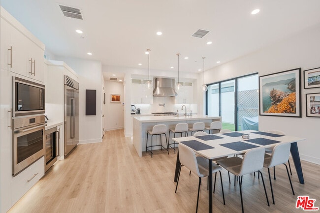 Building Photo - 12962 Discovery Crk