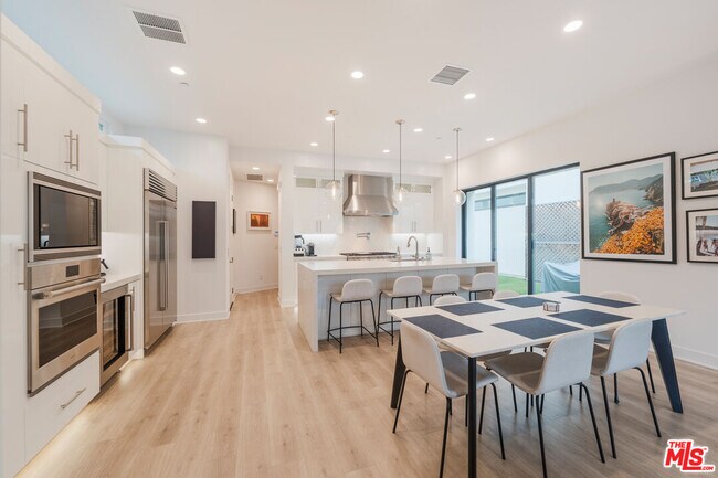 Foto del edificio - 12962 Discovery Crk