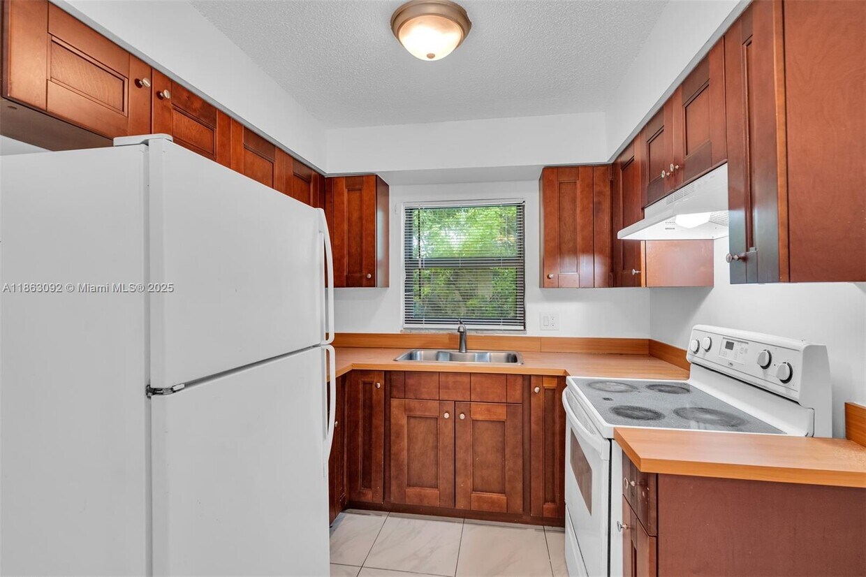 Foto principal - 1451 NW 19th St