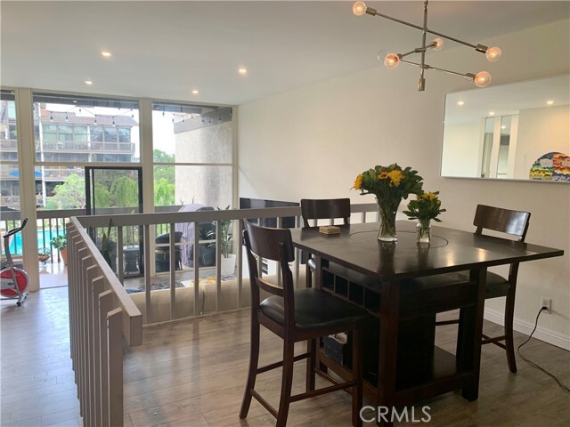 Building Photo - 7216 Marina Pacifica Dr S