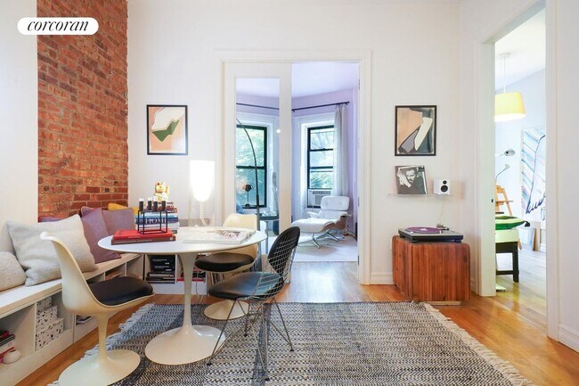 Foto del edificio - 127 Clinton Ave