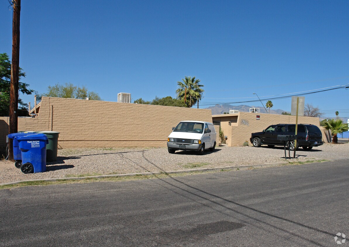 Foto del edificio - 3451 N Flowing Wells Rd