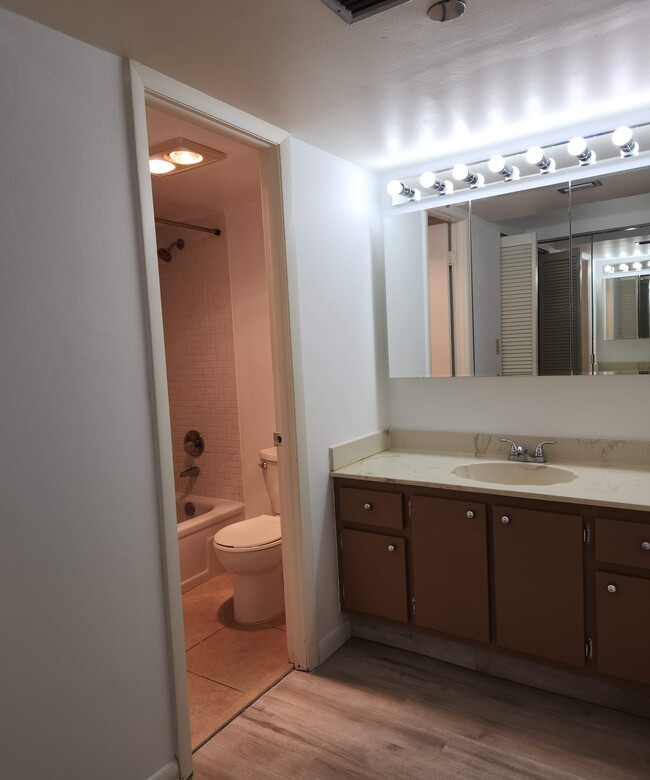 1st Bathroom - 1100 Saint Charles Pl