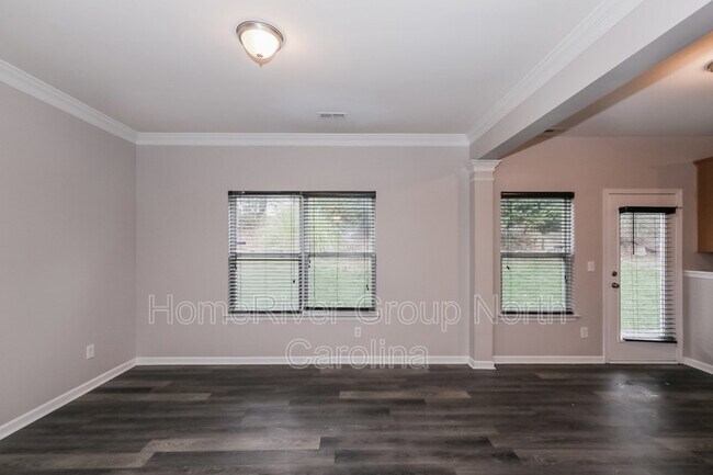 Foto del edificio - 10822 Slalom Hill Rd
