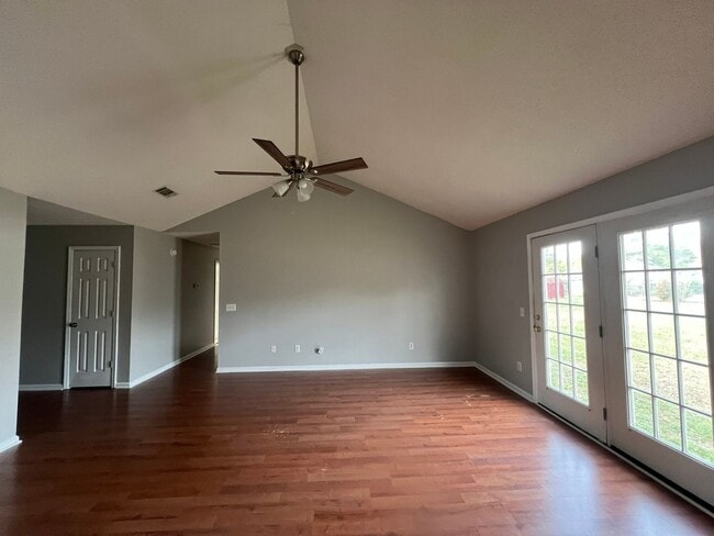 Building Photo - 705 Ogeechee Dr E