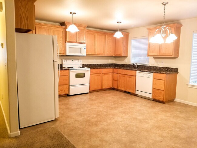 Foto del edificio - Great two bedroom, two bath unit in East Medford