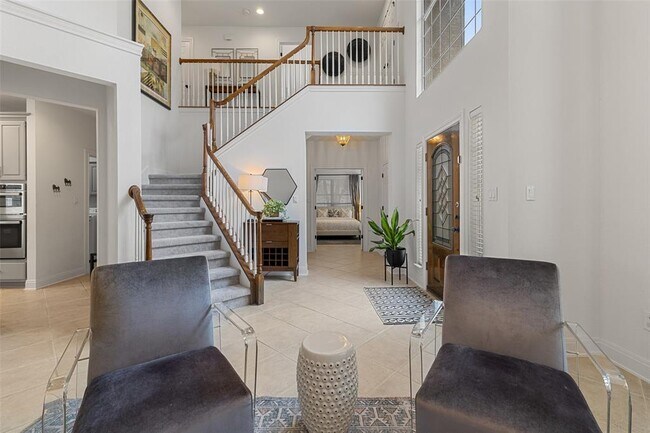 Building Photo - 209 The Hills Dr