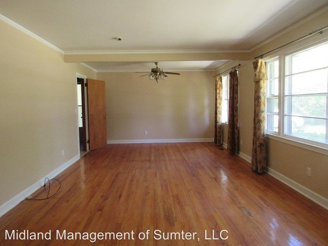 Building Photo - 3 br, 2 bath House - 527 Benton Drive