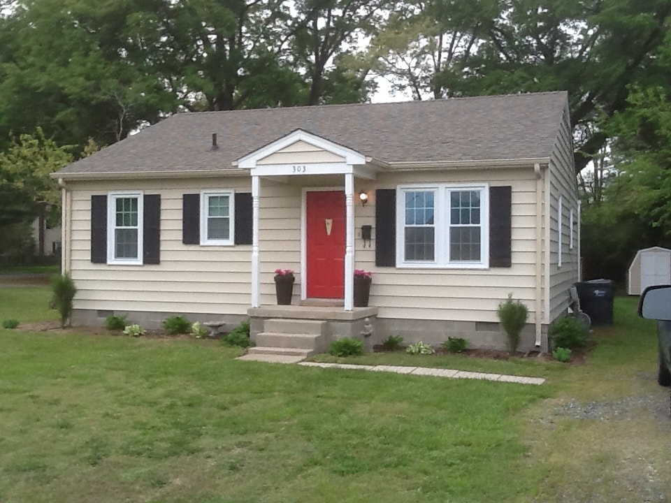 Primary Photo - 303 Mac Murdo St