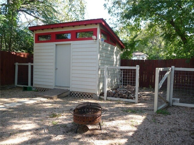 Foto del edificio - Awesome East Austin Townhouse