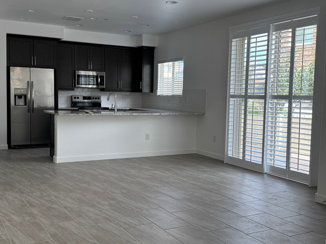 Primary Photo - 4100 S Pinelake Way