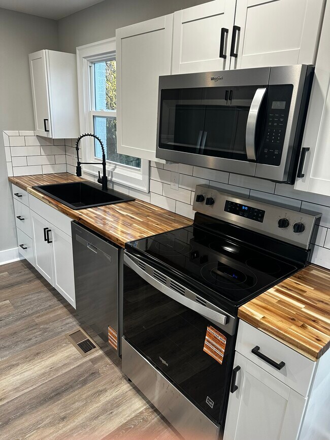 Foto del edificio - 2506 Halls Hill Pike