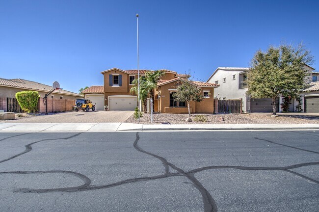 Building Photo - 3016 N Glenview