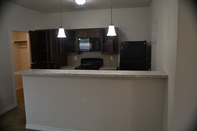 Building Photo - 1203 Wales Dr