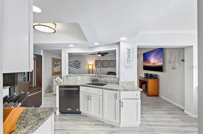 Building Photo - 4350 51st Ave S