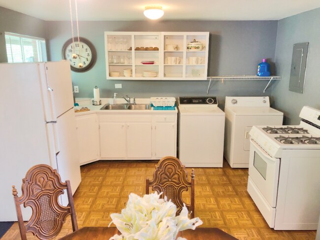 Foto del edificio - 5914 Harshmanville Rd