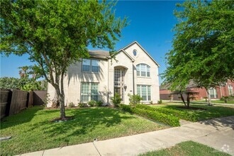 Building Photo - 2405 San Alejandro St