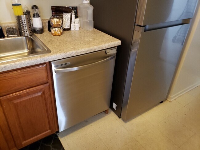 Foto del edificio - 2605 S Indiana Ave