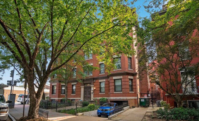 Building Photo - 1939 17th St NW
