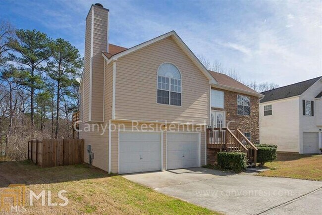 Building Photo - 6156 Crooked Creek Dr., Rex, GA 30273, USA