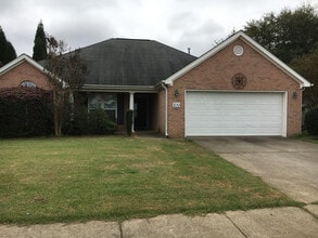 Building Photo - 109 Marigold Dr