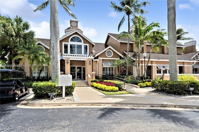 Building Photo - 10670 SW 156th Pl