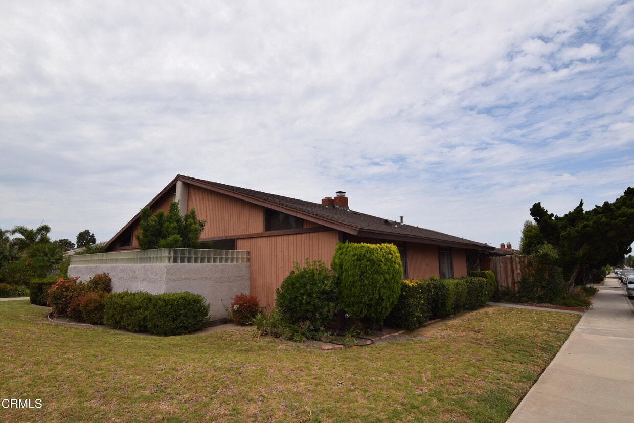 963 Palmer Ave, Camarillo, CA 93010 Townhome Rentals in Camarillo CA