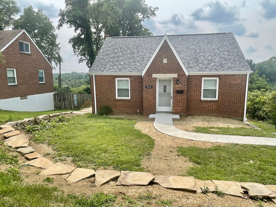Primary Photo - 3610 Oakleaf Rd