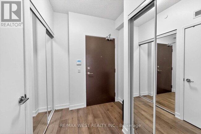 Building Photo - 38 Honeycrisp Cres