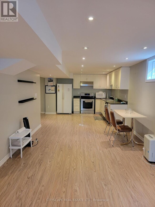 Building Photo - 593 Ray Lawson Blvd