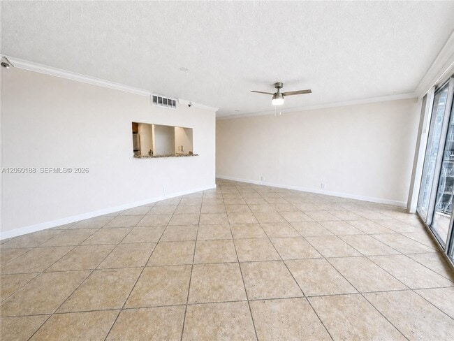 Building Photo - 7601 E Treasure Dr