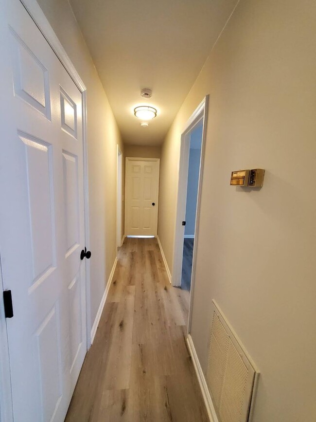 Foto del edificio - Beautiful Condo Available for Rent in Char...
