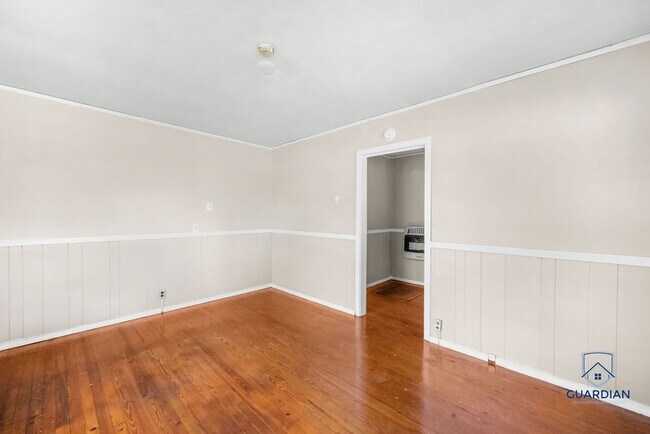 Foto del edificio - 2 bed 1 bath