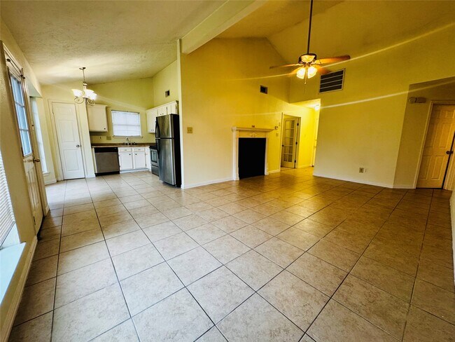 Foto del edificio - 17118 Amber Ridge Dr