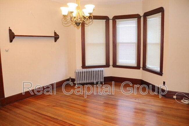 Foto del edificio - 704 South Ave