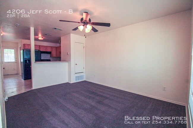 Building Photo - 4206 Jeff Scott Dr