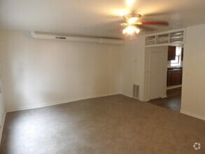 Building Photo - 107 Kelburn St