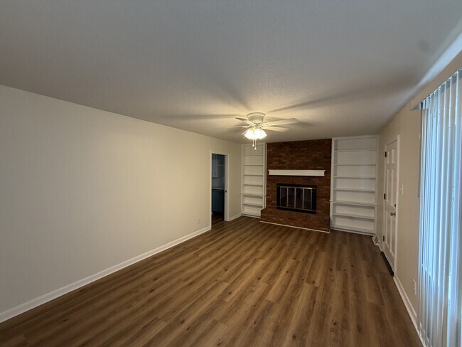 Foto del edificio - 147 Crooked Ln