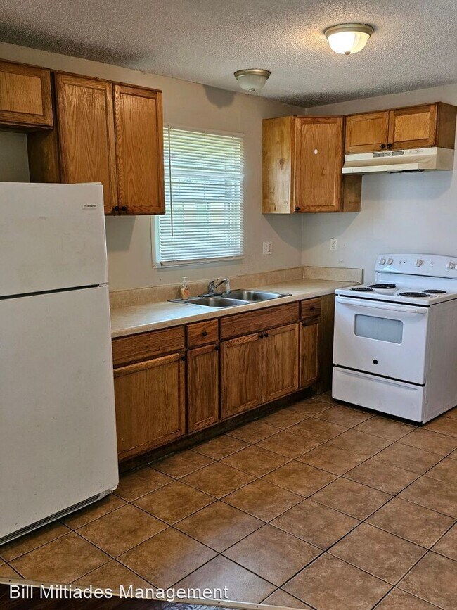 Building Photo - 3 br, 2 bath House - 1149 Darwin St.