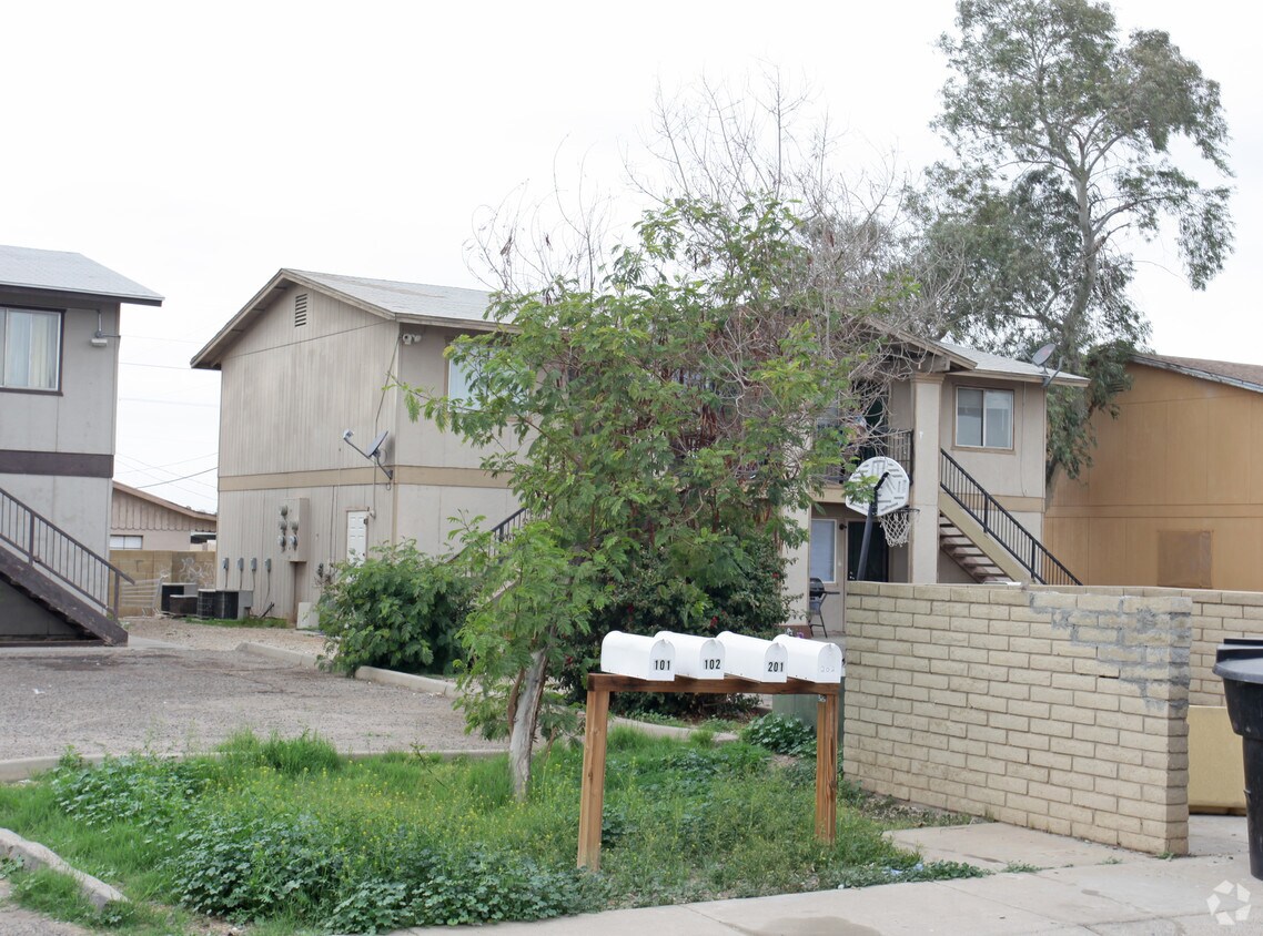 Primary Photo - 66th Drive