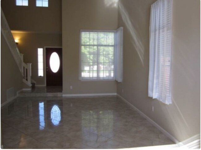 Foto del edificio - 2886 Valcourt Way