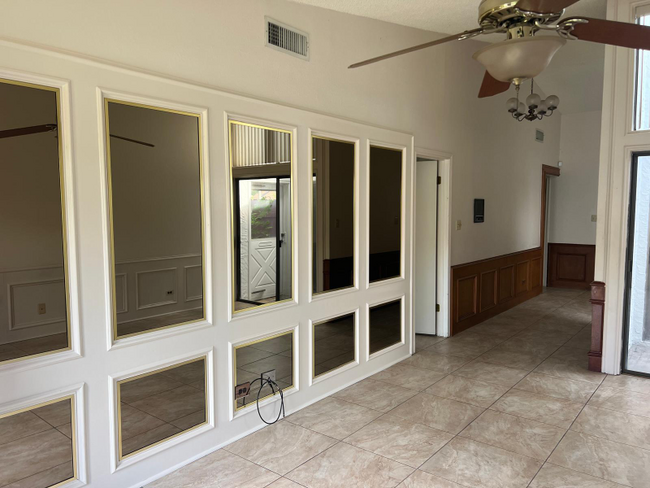 Building Photo - 2100 W San Marcelo Blvd