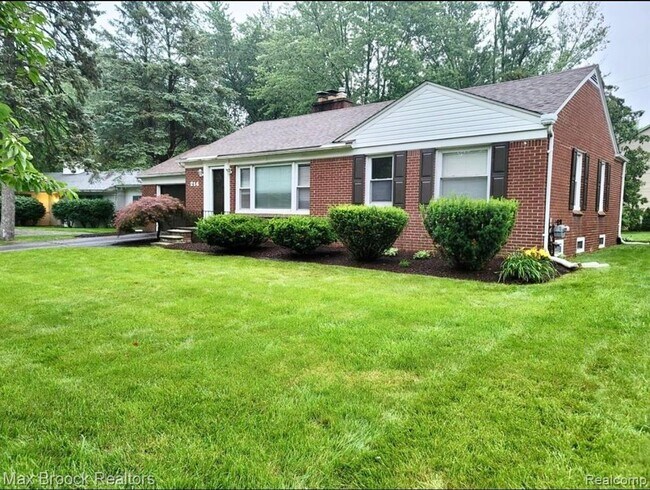 Foto del edificio - 214 Marlborough Dr