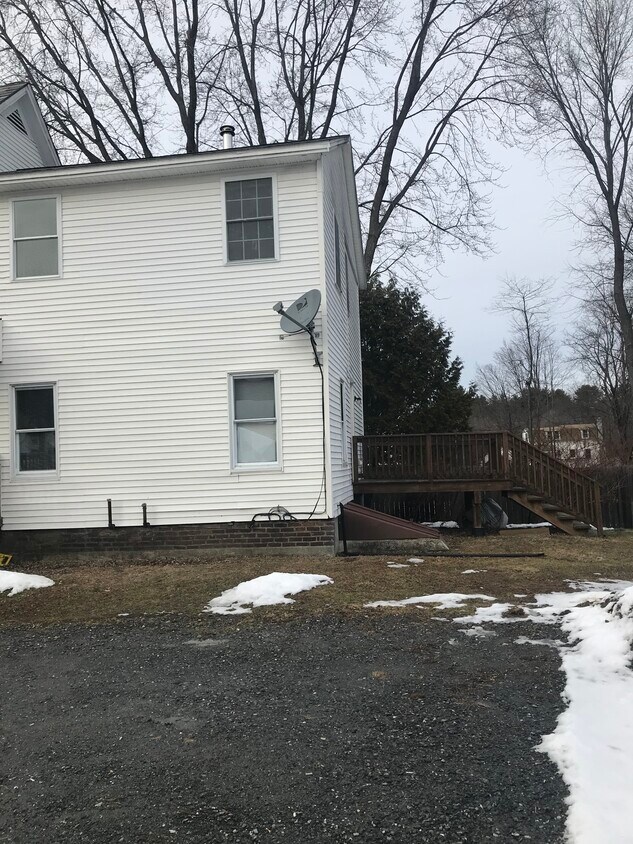 125 Carroll St Unit B, Keene, NH 03431 Apartments in Keene, NH