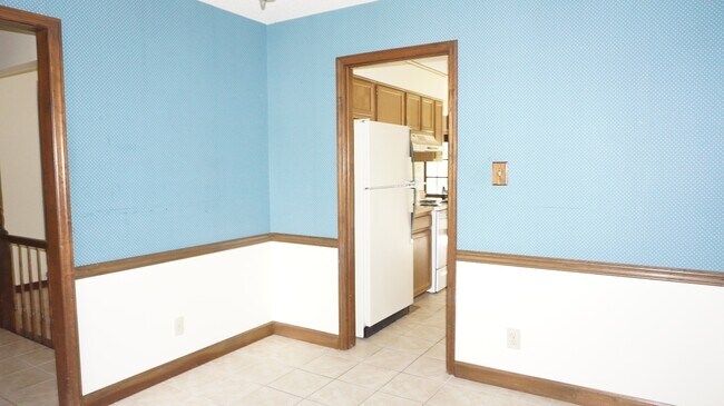 Building Photo - 6220 Lake Trail Dr