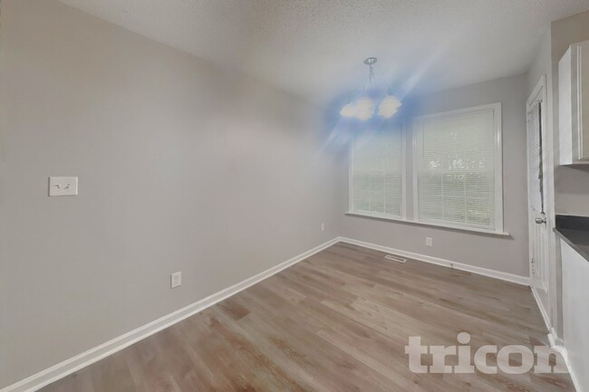 Building Photo - 1322 Sasswood Ln