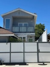 Building Photo - 10939 Whitaker Ave