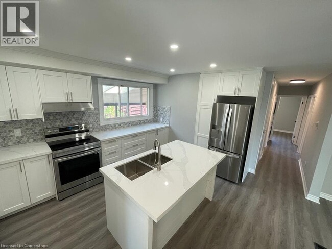 Building Photo - 37 Goldfinch Rd