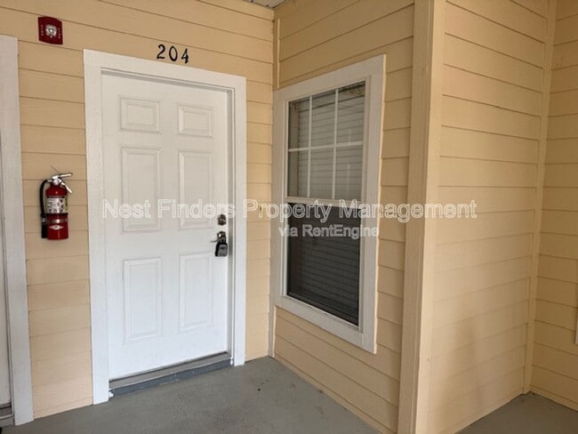 Building Photo - 8235 Lobster Bay Ct